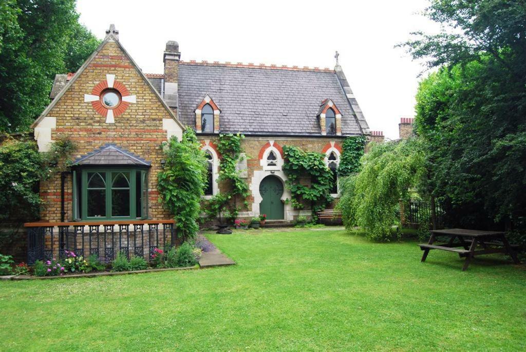 דירות לונדון 4 St Martins Almshouses מראה חיצוני תמונה