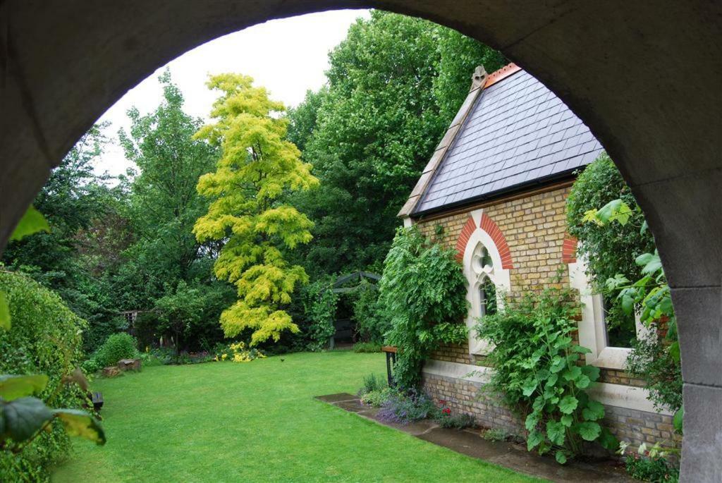 דירות לונדון 4 St Martins Almshouses מראה חיצוני תמונה